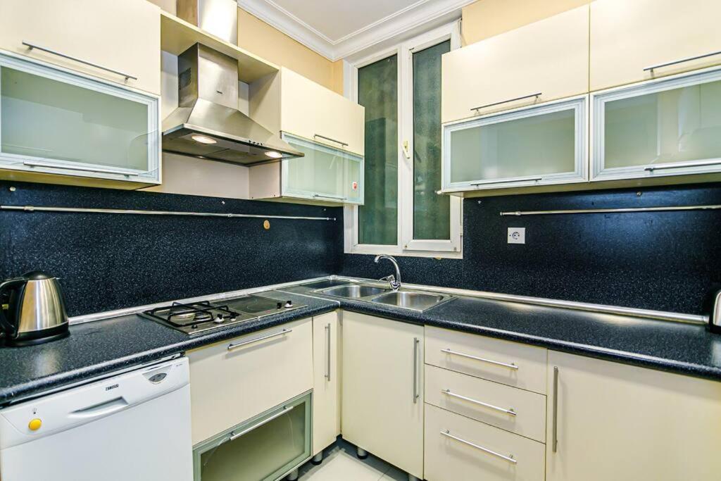 Apartment Azneft Meydani Baku Exterior photo