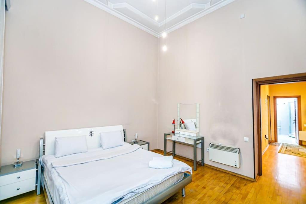 Apartment Azneft Meydani Baku Exterior photo